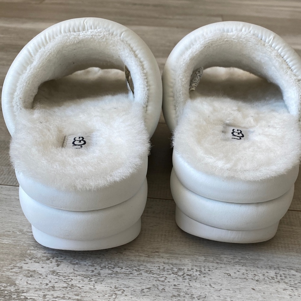 UGG Black and White Fuzzy Slides - Picture 5 of 9